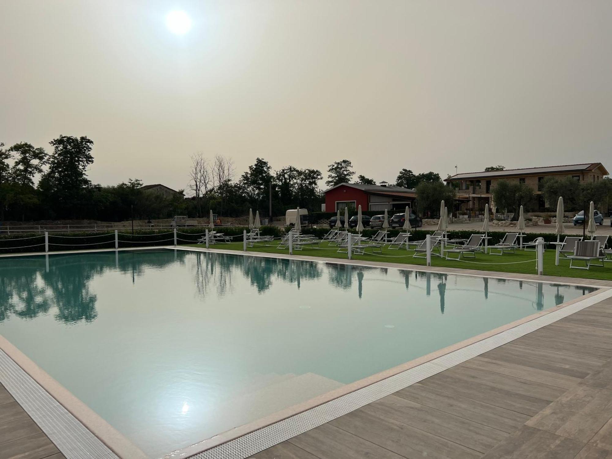 Ll Crinale Village Colli del Tronto المظهر الخارجي الصورة