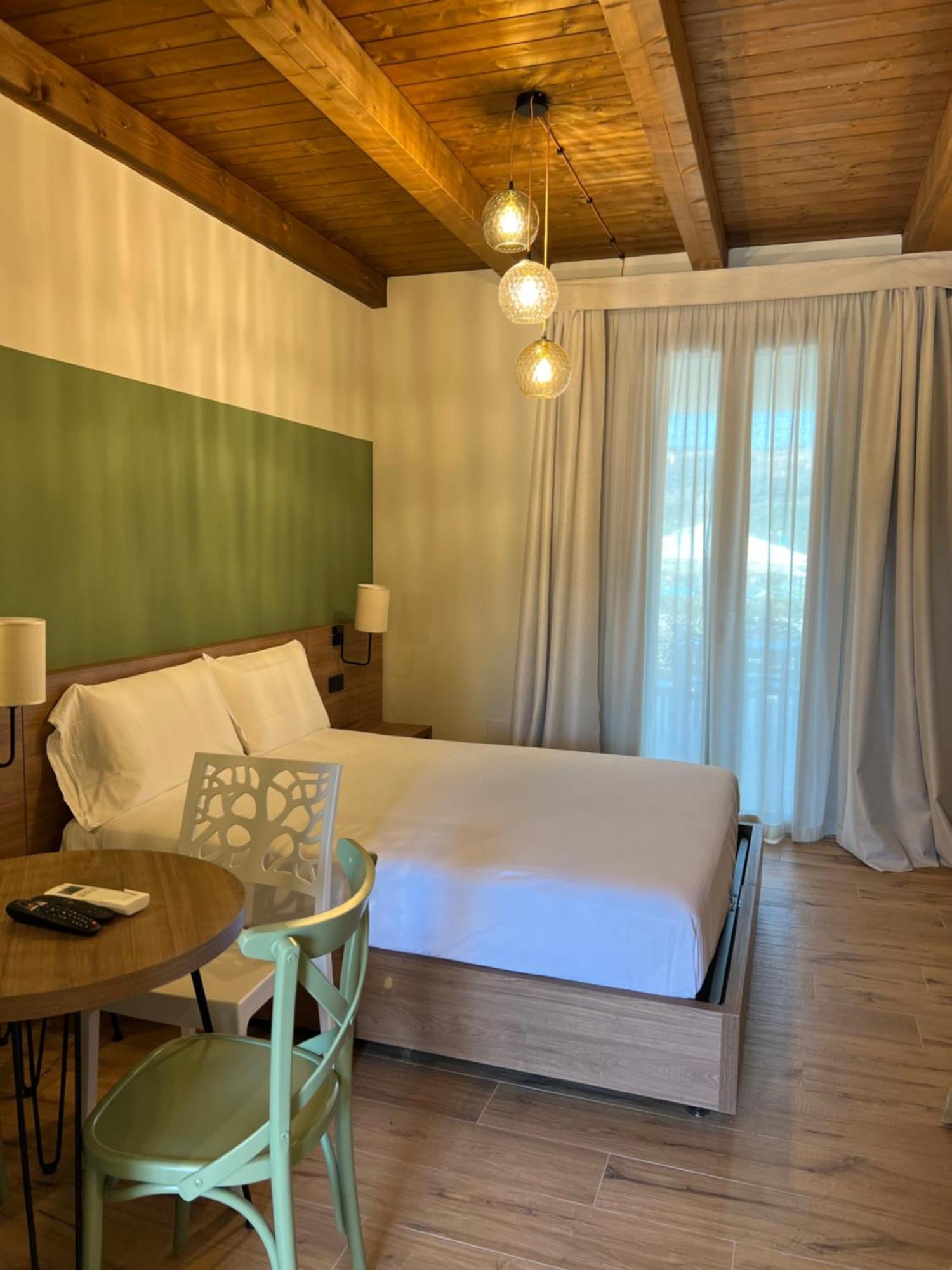 Ll Crinale Village Colli del Tronto المظهر الخارجي الصورة